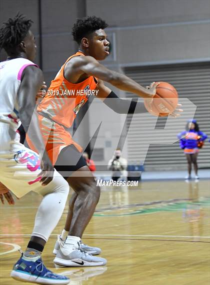 Thumbnail 2 in Bishop Gorman vs. Sheldon (Tarkanian Classic) photogallery.