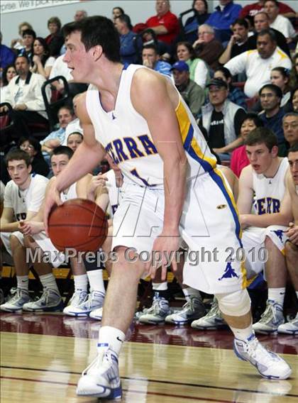 Thumbnail 3 in Serra vs. Bellarmine (CIF CCS D1 Final) photogallery.