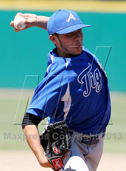 Thumbnail 3 in Analy vs. Acalanes (CIF NCS D3 Final) photogallery.