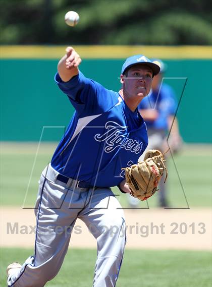 Thumbnail 1 in Analy vs. Acalanes (CIF NCS D3 Final) photogallery.