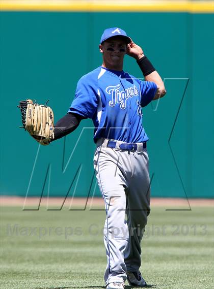 Thumbnail 2 in Analy vs. Acalanes (CIF NCS D3 Final) photogallery.
