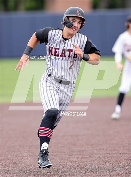Thumbnail 1 in Rockwall vs. Rockwall-Heath (UIL 6A Region Final) photogallery.