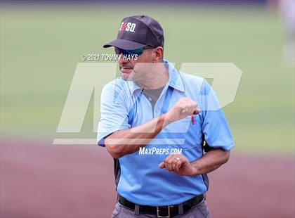 Thumbnail 1 in Rockwall vs. Rockwall-Heath (UIL 6A Region Final) photogallery.