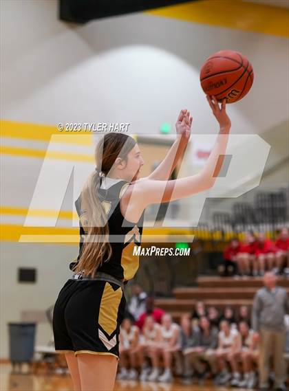 Thumbnail 2 in Purdue Polytechnic vs. Speedway (IHSAA 3A Sectional Semi-Final) photogallery.