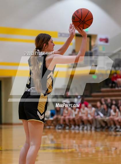 Thumbnail 3 in Purdue Polytechnic vs. Speedway (IHSAA 3A Sectional Semi-Final) photogallery.