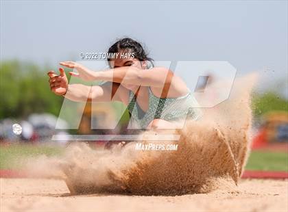 Thumbnail 3 in UIL 3A Area Track Meet photogallery.