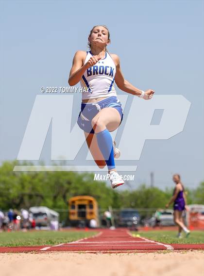 Thumbnail 3 in UIL 3A Area Track Meet photogallery.