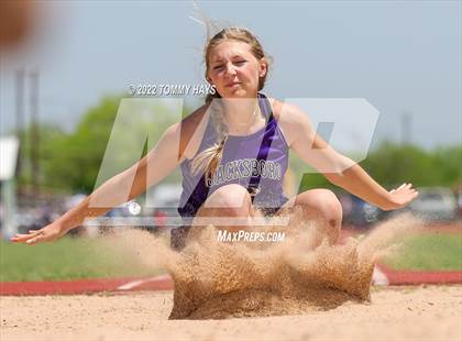Thumbnail 2 in UIL 3A Area Track Meet photogallery.