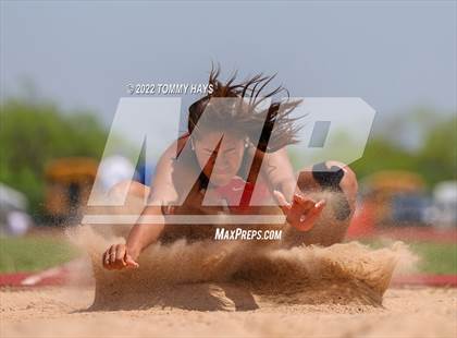 Thumbnail 3 in UIL 3A Area Track Meet photogallery.