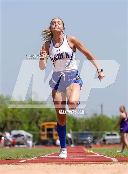 Thumbnail 2 in UIL 3A Area Track Meet photogallery.