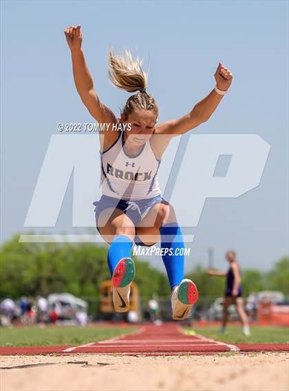 Thumbnail 3 in UIL 3A Area Track Meet photogallery.