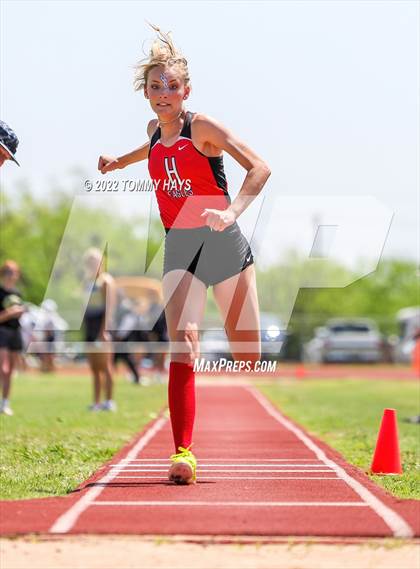 Thumbnail 3 in UIL 3A Area Track Meet photogallery.