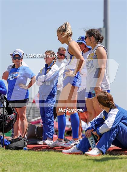 Thumbnail 1 in UIL 3A Area Track Meet photogallery.