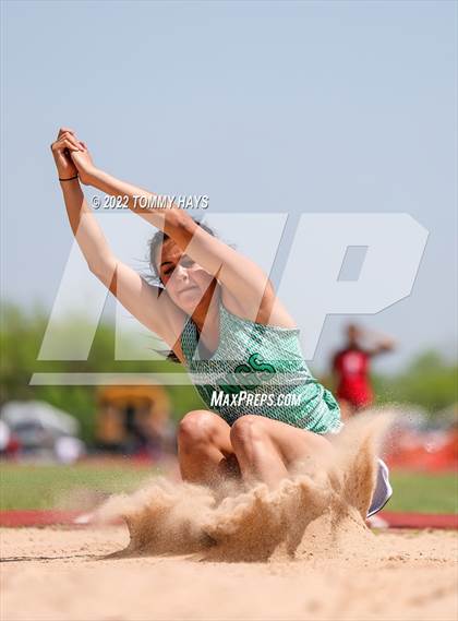 Thumbnail 2 in UIL 3A Area Track Meet photogallery.