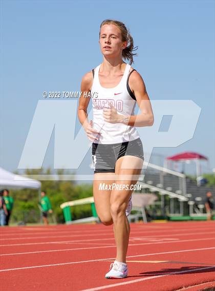 Thumbnail 1 in UIL 3A Area Track Meet photogallery.