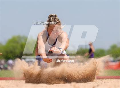 Thumbnail 2 in UIL 3A Area Track Meet photogallery.