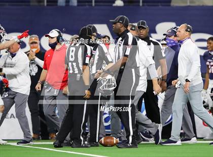 Thumbnail 2 in Cedar Park vs. Ryan (UIL 5A Division 1 Final) photogallery.