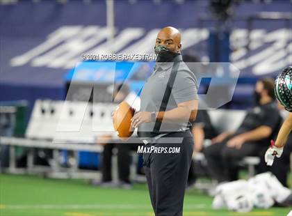 Thumbnail 3 in Cedar Park vs. Ryan (UIL 5A Division 1 Final) photogallery.