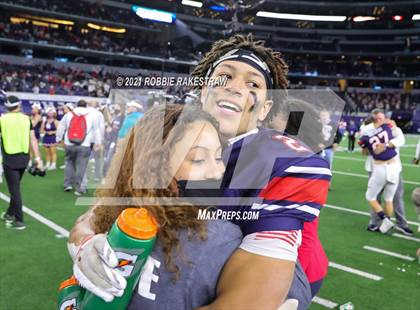 Thumbnail 1 in Cedar Park vs. Ryan (UIL 5A Division 1 Final) photogallery.