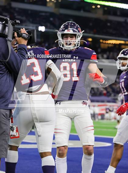 Thumbnail 1 in Cedar Park vs. Ryan (UIL 5A Division 1 Final) photogallery.
