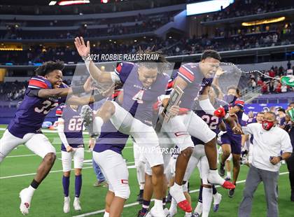 Thumbnail 1 in Cedar Park vs. Ryan (UIL 5A Division 1 Final) photogallery.