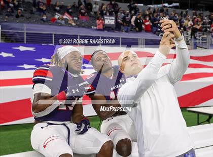 Thumbnail 2 in Cedar Park vs. Ryan (UIL 5A Division 1 Final) photogallery.