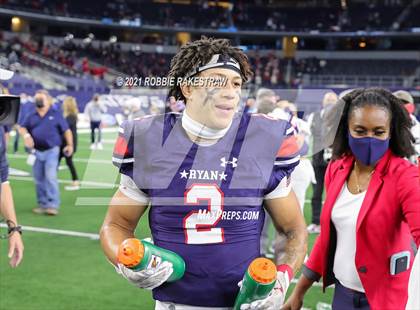 Thumbnail 3 in Cedar Park vs. Ryan (UIL 5A Division 1 Final) photogallery.