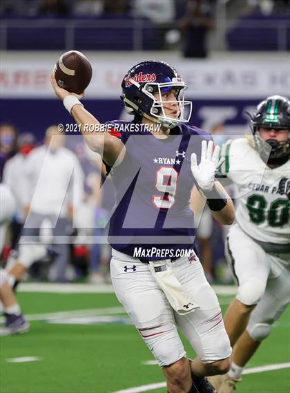 Thumbnail 3 in Cedar Park vs. Ryan (UIL 5A Division 1 Final) photogallery.