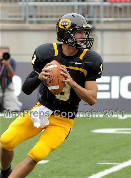 Thumbnail 2 in Indianapolis Cathedral vs. Centerville (Kirk Herbstreit National Kickoff Classic) photogallery.