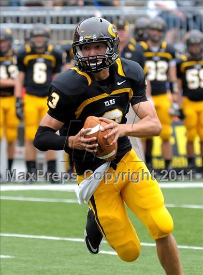 Thumbnail 2 in Indianapolis Cathedral vs. Centerville (Kirk Herbstreit National Kickoff Classic) photogallery.