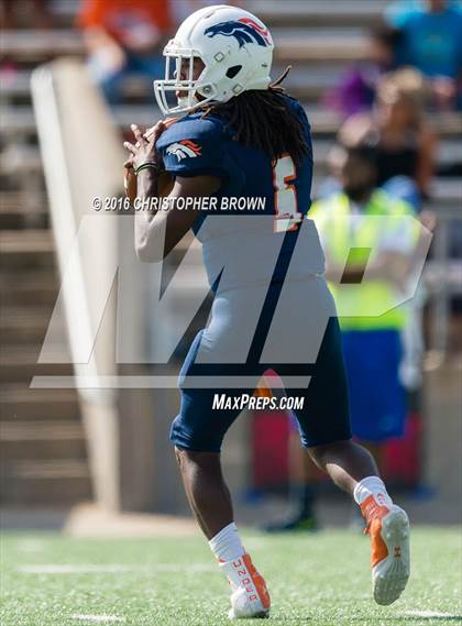 Thumbnail 3 in Cinco Ranch vs Fort Bend Bush (UIL 6A Bi-District Playoff) photogallery.