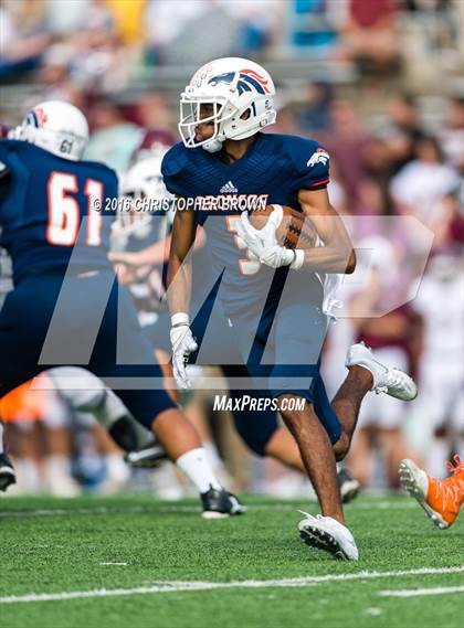 Thumbnail 2 in Cinco Ranch vs Fort Bend Bush (UIL 6A Bi-District Playoff) photogallery.