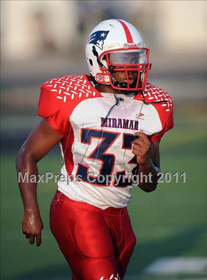 Thumbnail 2 in Miramar @ DeSoto (Florida vs. Texas Football Showcase) photogallery.