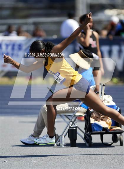 Thumbnail 3 in Bob Hayes Invitational (High Jump) photogallery.