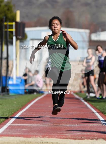Thumbnail 2 in Davis Super Meet photogallery.