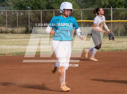 Thumbnail 3 in Nanakuli @ Kapolei photogallery.