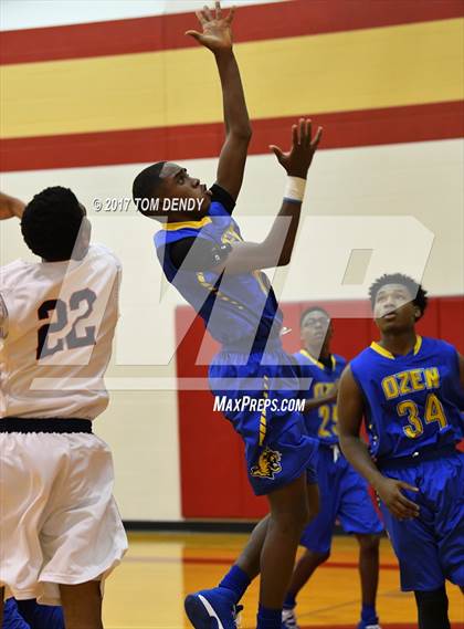 Thumbnail 3 in Cypress Springs vs. Ozen (Cypress Hoops Invitational) photogallery.