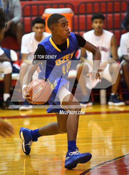 Thumbnail 1 in Cypress Springs vs. Ozen (Cypress Hoops Invitational) photogallery.