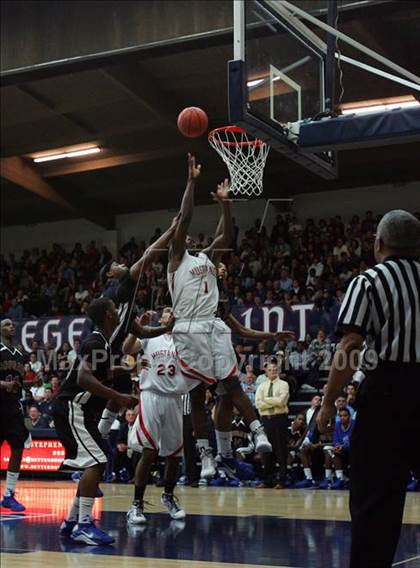 Thumbnail 3 in Newark Memorial vs. Monte Vista (CIF NCS D1 Final) photogallery.