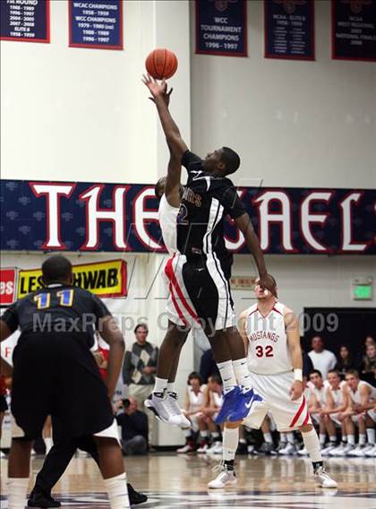 Thumbnail 2 in Newark Memorial vs. Monte Vista (CIF NCS D1 Final) photogallery.