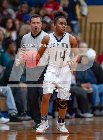 Thumbnail 3 in E.E. Smith vs. Hillside (NCHSAA 3A 4th Round) photogallery.