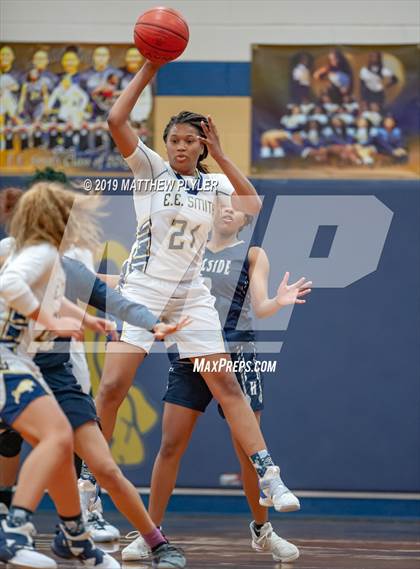 Thumbnail 3 in E.E. Smith vs. Hillside (NCHSAA 3A 4th Round) photogallery.
