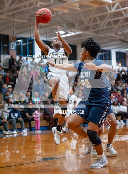 Thumbnail 2 in E.E. Smith vs. Hillside (NCHSAA 3A 4th Round) photogallery.