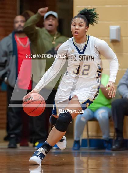 Thumbnail 2 in E.E. Smith vs. Hillside (NCHSAA 3A 4th Round) photogallery.