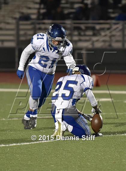 Thumbnail 2 in Sutter vs. Sierra (CIF NorCal Regional 4-A Division Final) photogallery.