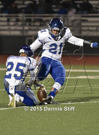 Thumbnail 3 in Sutter vs. Sierra (CIF NorCal Regional 4-A Division Final) photogallery.
