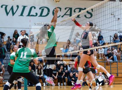 Thumbnail 1 in Hawaii Prep @ Konawaena photogallery.
