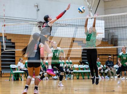 Thumbnail 2 in Hawaii Prep @ Konawaena photogallery.