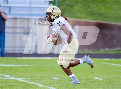 Thumbnail 1 in Pomona vs. Mullen photogallery.