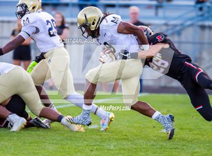 Thumbnail 3 in Pomona vs. Mullen photogallery.